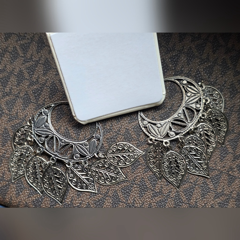 Elegant Silver Leaf Dangle Earrings - image 6